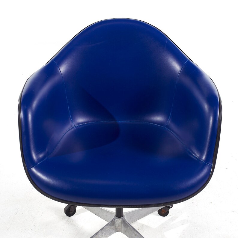 Eames for Herman Miller Mid Century Dark Blue Padded Fiberglass Swivel Office Chair mcm image 9