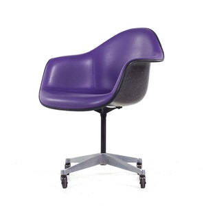 Eames for Herman Miller Mid Century Purple Padded Fiberglass Swivel Office Chair mcm image 3