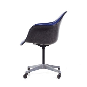 Eames for Herman Miller Mid Century Dark Blue Padded Fiberglass Swivel Office Chair mcm Bild 5