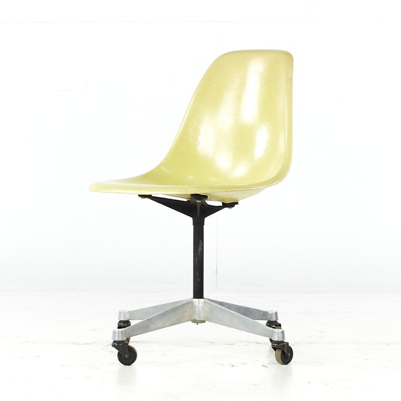 Charles and Ray Eames for Herman Miller Mid Century Fiberglass Wheeled Shell Chair mcm image 3