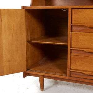 Crawford Furniture Mid Century Maple China Cabinet mcm image 8