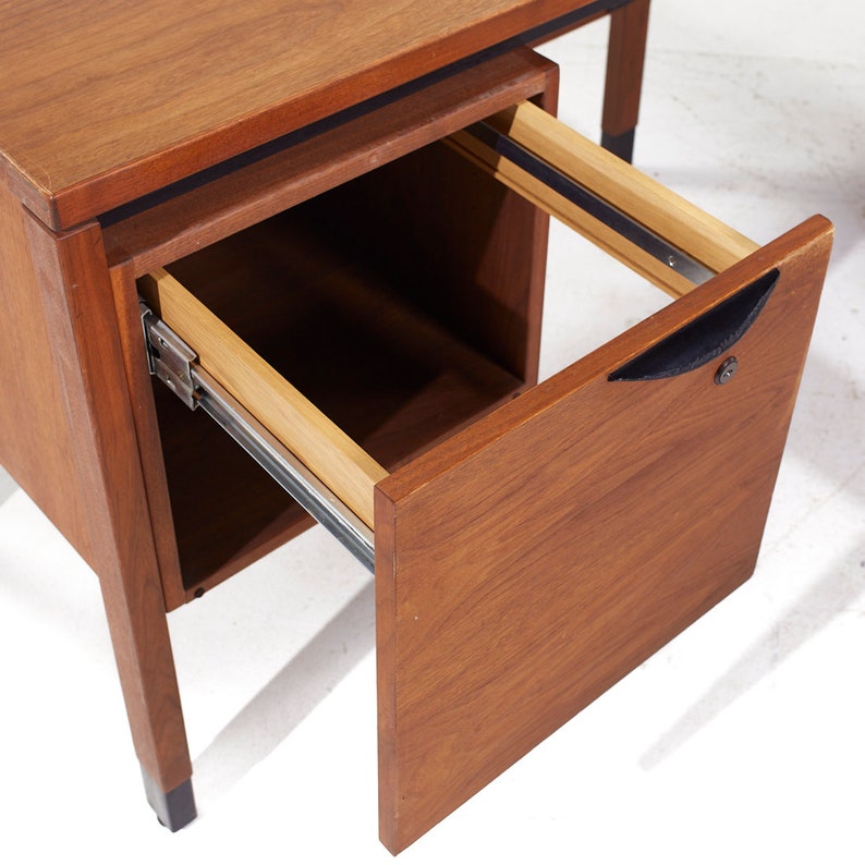 Jens Risom Mid Century Walnut Corner Desk mcm image 4