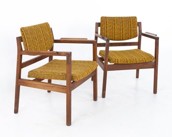 Jens Risom Mid Century Arm Chairs - A Pair - mcm