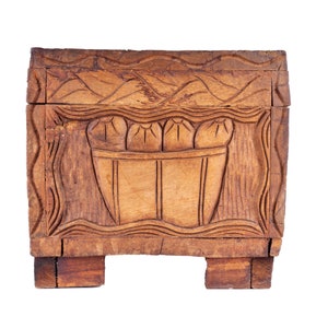 Carved Wood Villagers Trinket Box image 3