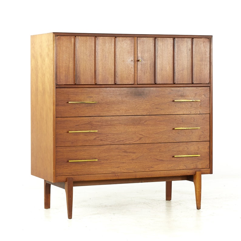 Jack Cartwright Style Ramseur Mid Century Walnut and Brass Highboy Dresser mcm zdjęcie 1