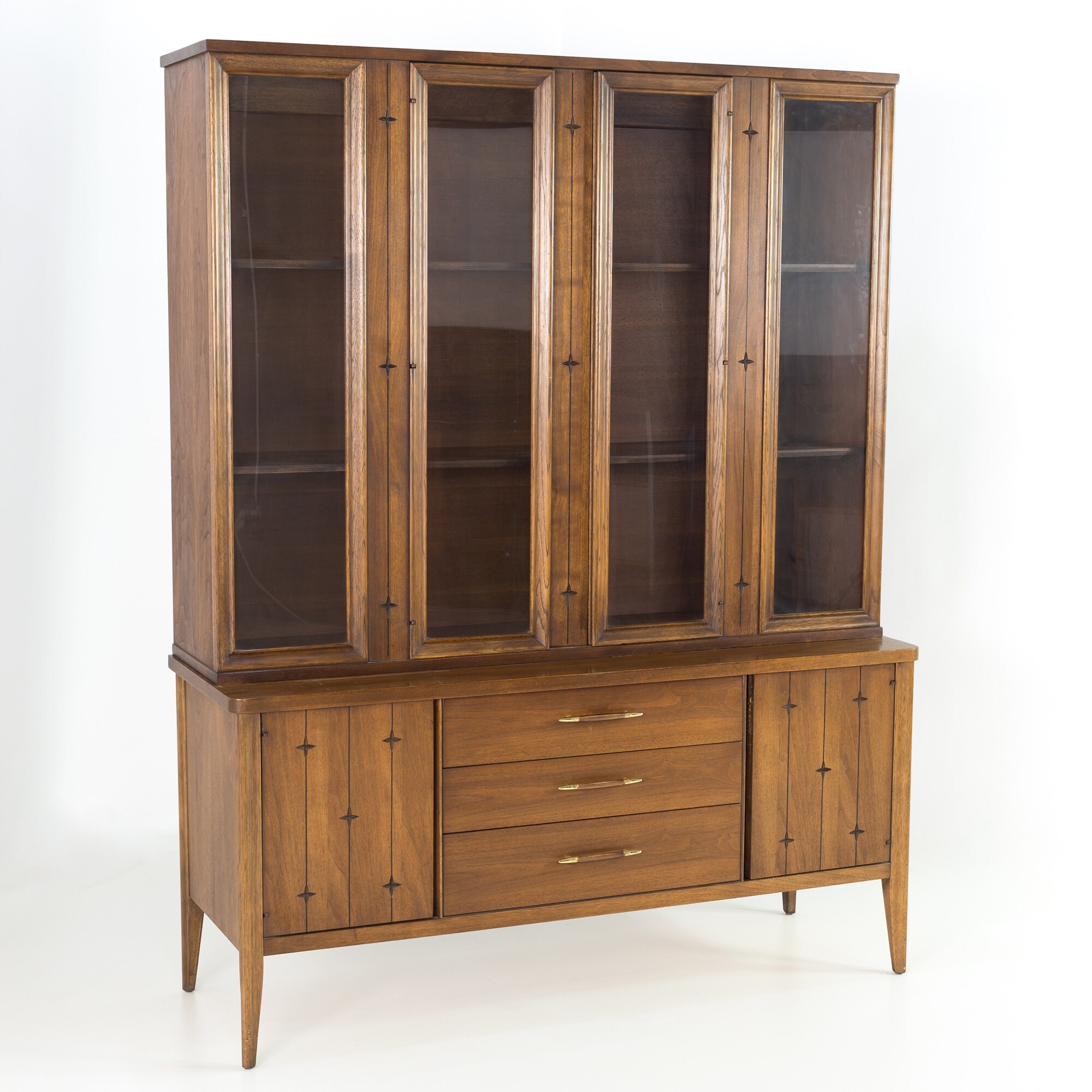 Broyhill saga china cabinet deals