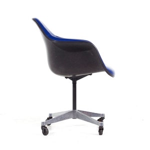 Eames for Herman Miller Mid Century Dark Blue Padded Fiberglass Swivel Office Chair mcm image 4