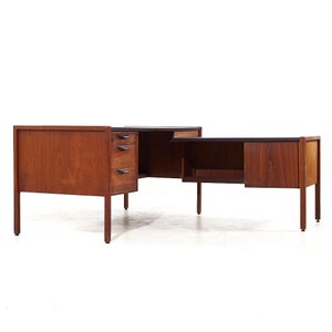 Jens Risom Mid Century Walnut Corner Desk mcm image 2