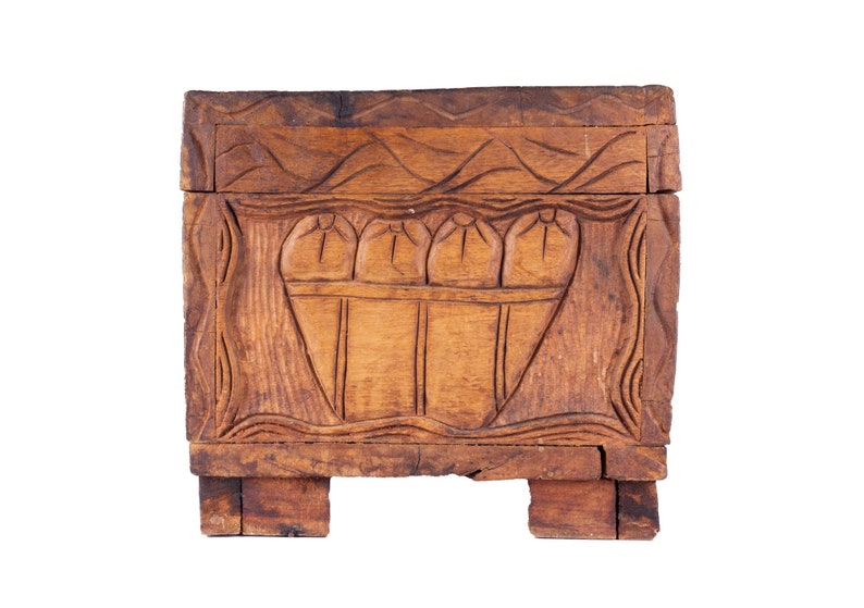 Carved Wood Villagers Trinket Box image 5
