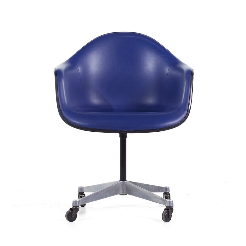 Eames for Herman Miller Mid Century Dark Blue Padded Fiberglass Swivel Office Chair mcm Bild 2