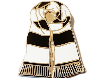 Black & White Scarf Style PIN BADGE 25mm