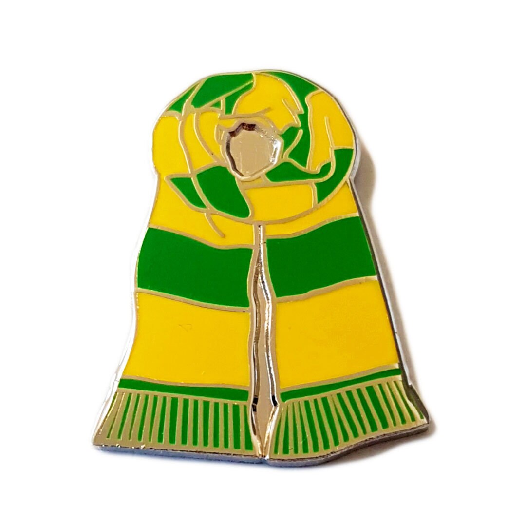 Sale White Whale Cute Hard Enamel Lapel Pin - Flair Fighter Pinmart's White Dove Gold Plated Enamel Lapel Pin - Foto 5