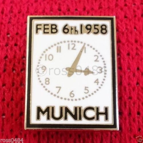 United Badge Munich Large Clock 25mm Pin Gift - Etsy