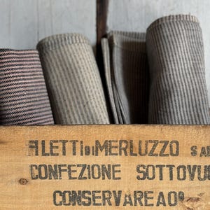 Vintage Holzkiste für gesalzene Kabeljaufilets, Kabeljaubehälter, Kiste, Kasten