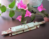 Antique door closing sliding sliding mint green iron door latch 1940 Sliding block enamel iron mint green