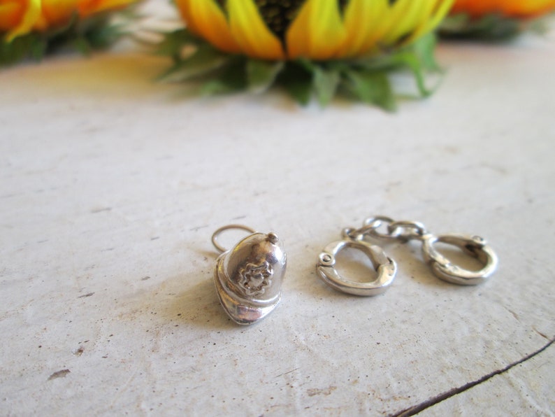 Vintage 2 Sterling silver Handcuffs pendant British Police Helmet pendant Silver Bracelet charms Jewelry supplies Bondage Handcuffs pendant