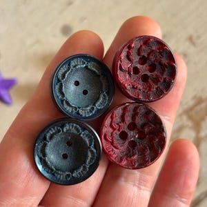 Vintage 4 blue/red carved buttons Embellishments Buttonology Creative sewing Upcycled clothing Altered art Mixed art Tailoring Haberdashery