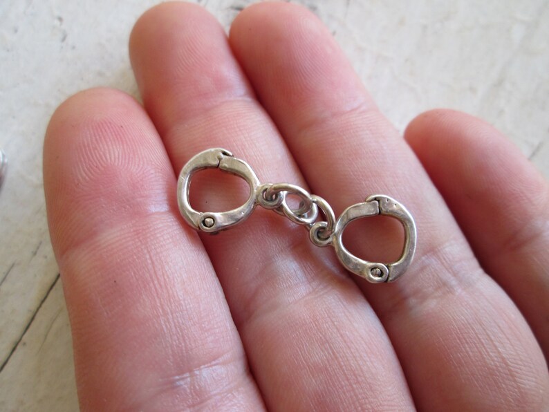 Vintage 2 Sterling silver Handcuffs pendant British Police Helmet pendant Silver Bracelet charms Jewelry supplies Bondage Handcuffs pendant
