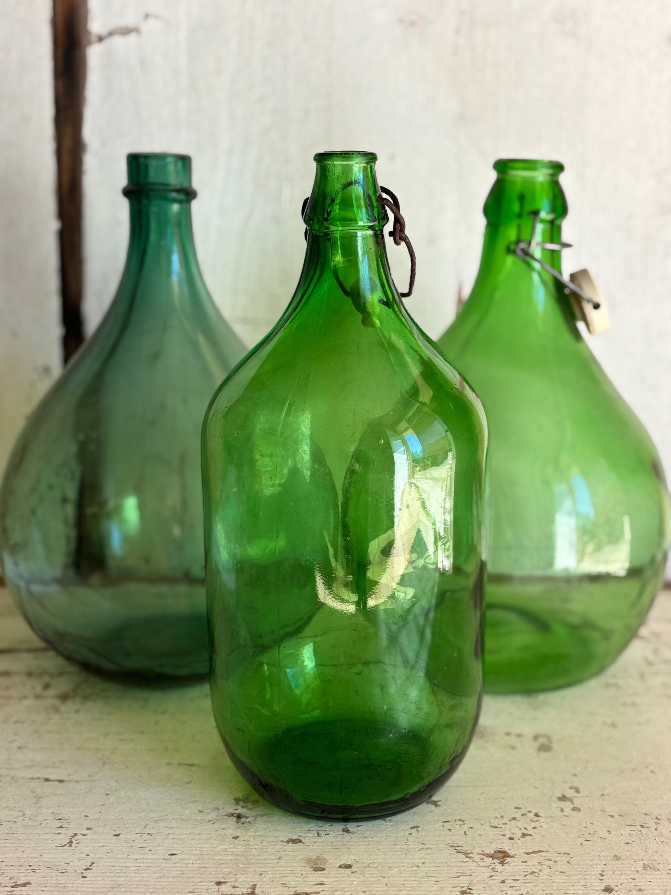 Damajuana italiana vintage para vino y aceite, botella redonda verde, accesorios de cocina de estilo rústico chic, iluminación LED para jardín y alojamiento.