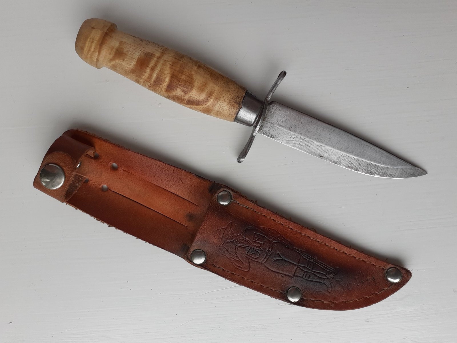Old Knife ,bröderna Jönsson Mora Sweden. Wooden Handle and Sheath -   India