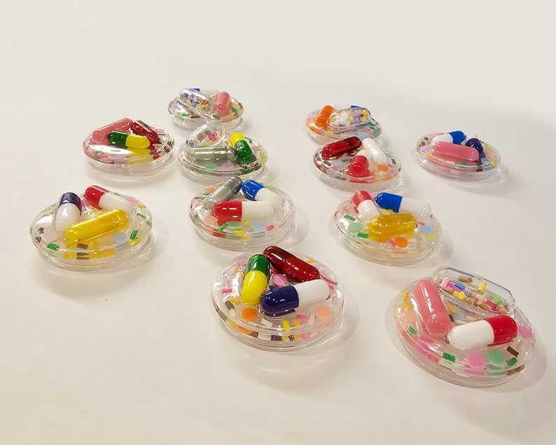 Pill Sprinkles 3D Resin Phone Grip, phone holder Phone Stand image 2