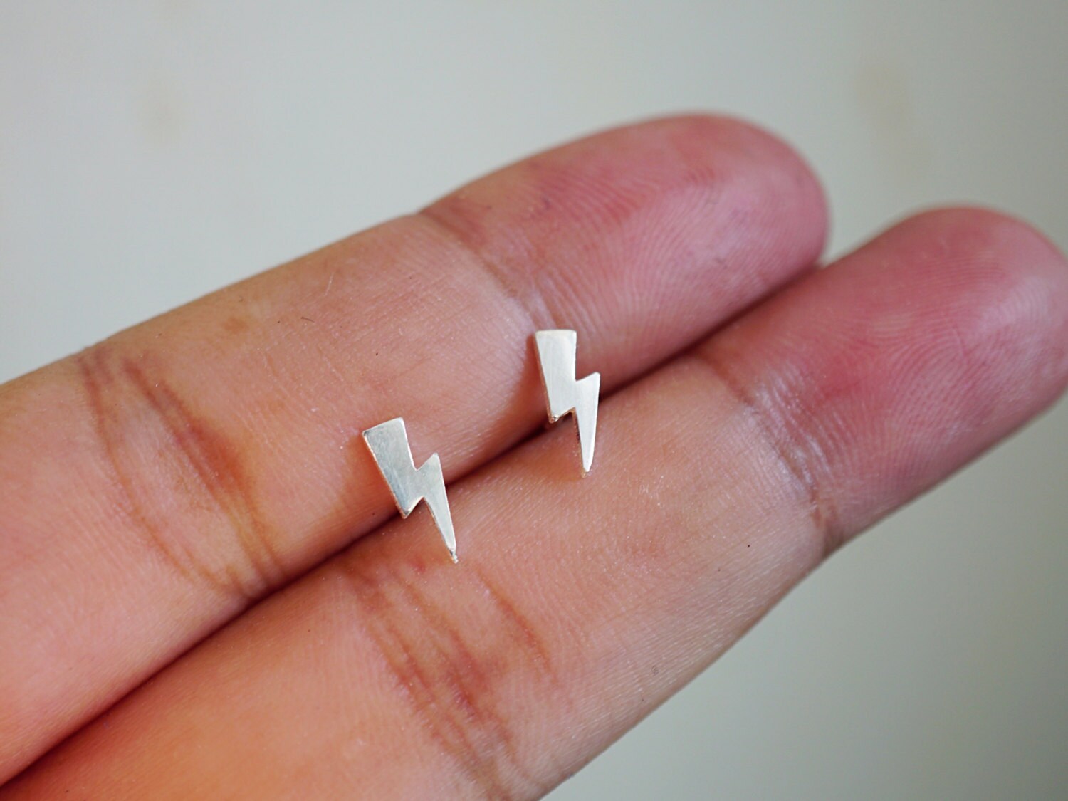 Lt lightning bolt earring discount