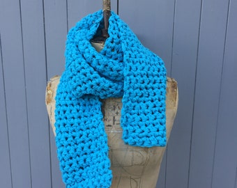 Turquoise chunky scarf