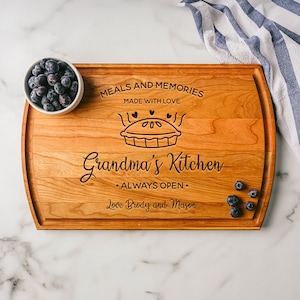 Grandmas Kitchen Cutting Board, Grandmas Kitchen Sign, Grandma Gift, Personalized Cutting Board, Mothers Day Gift for Grandma, Grandma Sign image 1