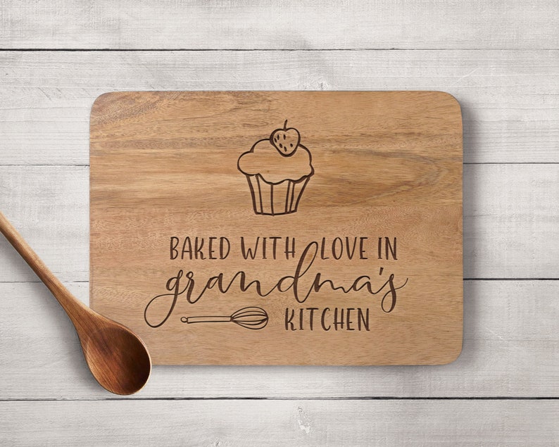 personalized cutting board made from high-quality wood, engraved your own message is the best gift for Grandma