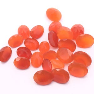 SALE Natural Carnelian Faceted Cut Oval - 7x5, 8x6, 9x7MM Size -Fanta Orange to Dark Red Carnelian. High Quality - For Fine Jewelry.