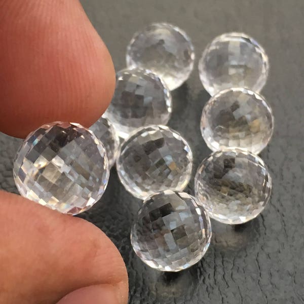 Cristal de roca 8MM, 10MM Gotas de bola facetadas / Calidad fina / Pulido fino / Opción de perforación disponible / Para joyería fina / Precio por pieza.