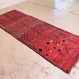 Moroccan rug - Azilal - 4.9x13.4feet / 151x410cm