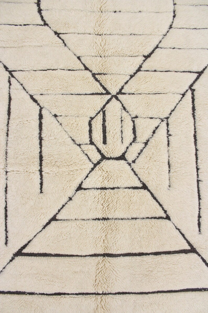 Moroccan rug Mrirt 4.9x7.6feet / 150x232cm image 3