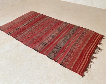 Moroccan rug - Kilim - 5x9.2feet / 152x282cm