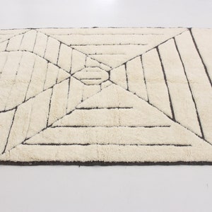 Moroccan rug Mrirt 4.9x7.6feet / 150x232cm image 7