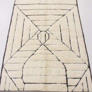 Moroccan rug Mrirt 4.9x7.6feet / 150x232cm image 9