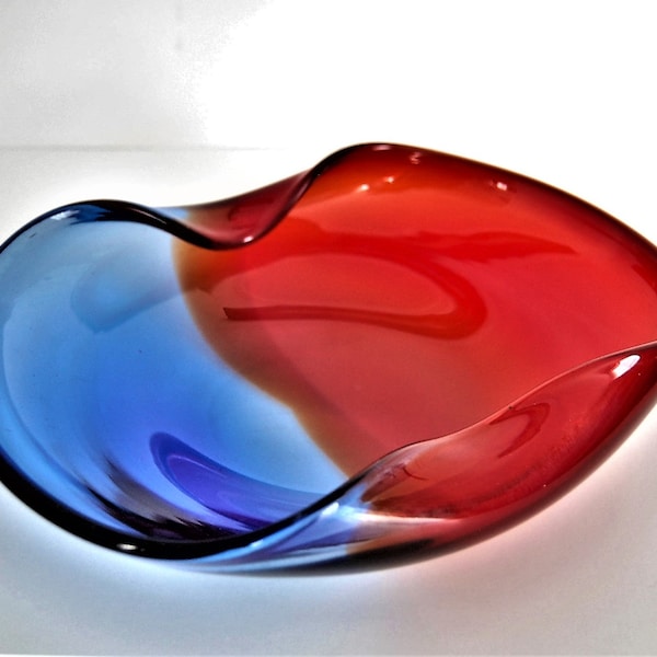 Elsa Peretti Style Red and Cobalt Blue Folded/Thumbprint Glass Bowl. Mid-century Vintage.