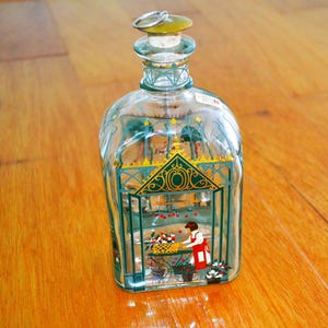 Carafe Aquavit pour amateurs conçue par Michael Bang & Jette Frölich pour la verrerie Holmegaard, Danemark. Collection de Noël 1999.
