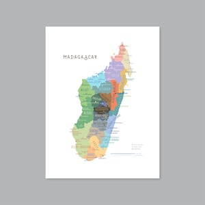 Madagaskar Karte, DRUCKBARE Madagaskar Regionen und Hauptstädte, beschriftete Madagaskar Karte mit Hauptstadt, modernes Wohndekor (#P614)