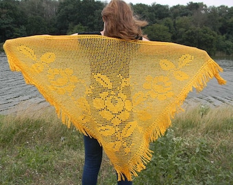 Yellow Crochet shawl triangle shawl Lace wedding wrap crochet bridal shawl summer shawl sunny shawl fringe knit shawl evening shawl for wife