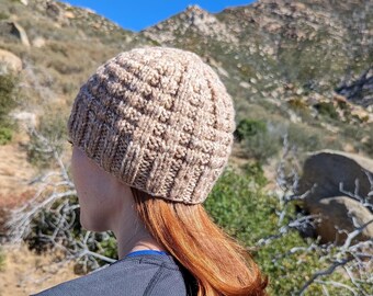 Gorro tejido a mano en mezcla de lana y punto gofre tonal