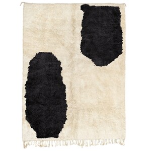 white Beni ourain rug -  Modern Moroccan Rug custom W-40_BK-39