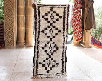 Moroccan Rug: Authentic Vintage Design for Style and Warmth