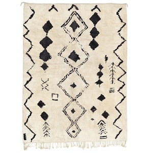 black and white Beni ourain rug -  Modern Moroccan Rug custom W-40_BK-39
