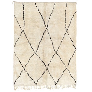 Handmade White Beni Ourain Rug: Modern Moroccan Decor