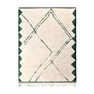 Solid White Moroccan rug 5.5  FT x 8.4 FT,  Beni ourain Rugs moroccan rugs 5x8