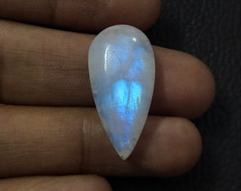 24Cts AAA Quality Rainbow Moonstone Cabochon, 100% Natural Moonstone Gemstone Crystal, Size 30*15*7mm
