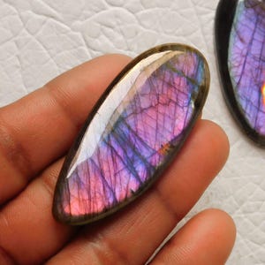 AAA Flashy Purple Labradorite Gemstone Loose Cabochon Healing Crystal for Pendant Making A = 55x22x6mm