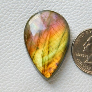 AAA Quality Purple Labradorite Cabochon Gemstone 100% Natural Yellow Purple Flashy Labradorite Crystal, Size 36*24*7mm 54Cts
