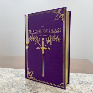 Throne of Glass | Sarah J Maas sprayed edge rebound book  | Special Edition